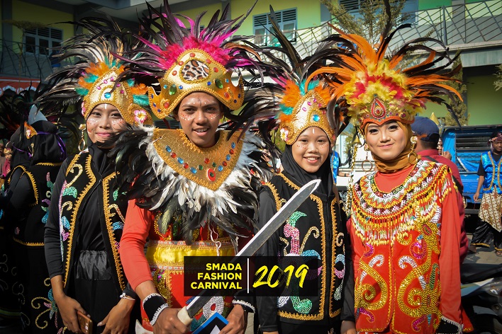 Budaya Kalimantan Kostum Dayak